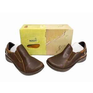NAOT  Women's Nautilus Leather Clogs 6.5 Toffee & Maple